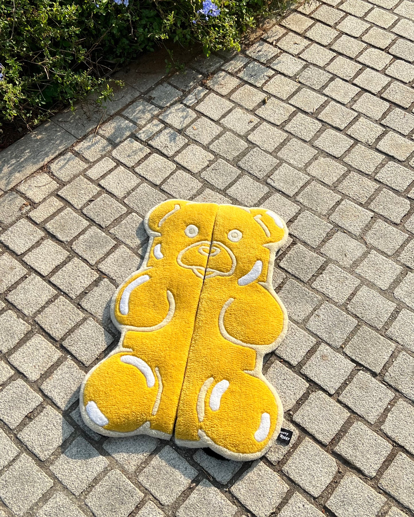 Gummy Bear Skeleton Rug 小熊軟糖 骨架地毯 (In Stock 現貨)